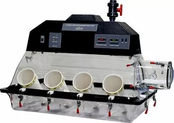 870-CLC Isolator, Doppel-HEPA-Filter, -0,5” H₂O Negativdruck, 57x35...
